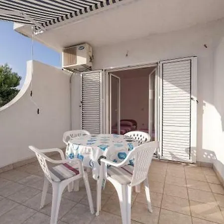 With Parking Space - 17325 Appartement Vodice